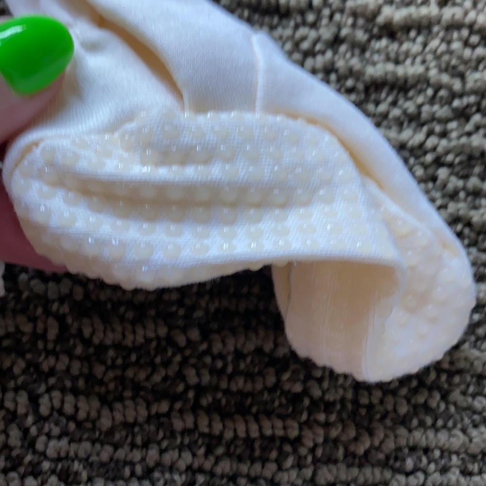 Cream button down pajamas - Picture 3 of 4